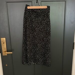 Heart skirt with slit detail